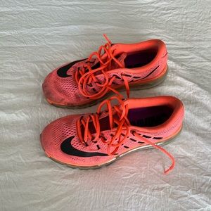 Women’s Nike size 10 sneakers